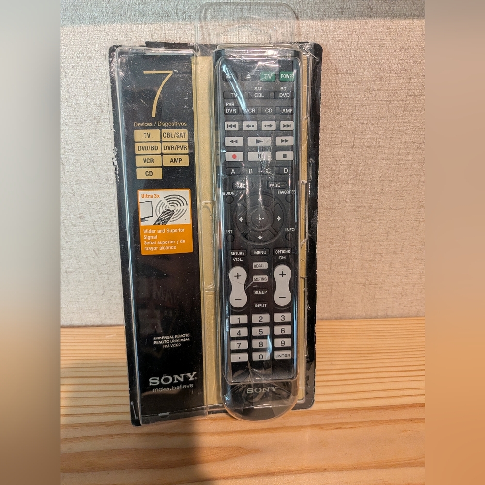 Sony Black Universal Remote Control with White Buttons - Picture 2 of 3